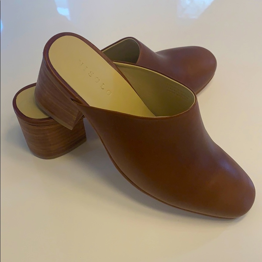 Nisolo wedge heel clogs
